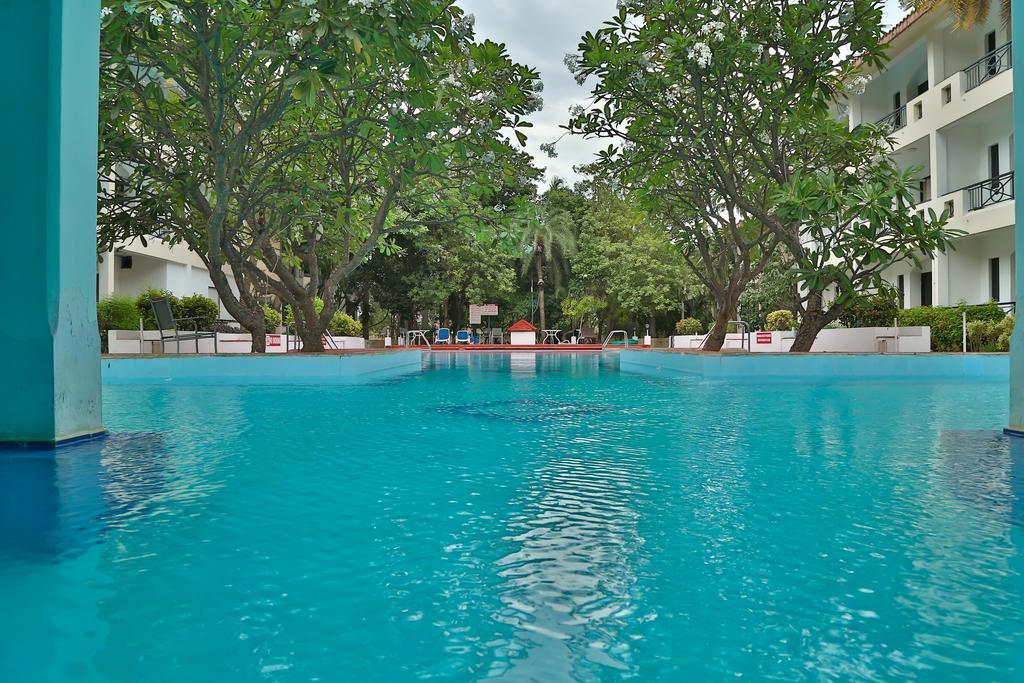 Velan Hotel Greenfields Tiruppur Exterior photo